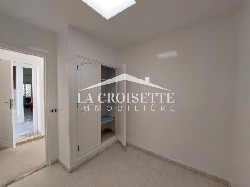 Villa S+2 meublée à La Marsa